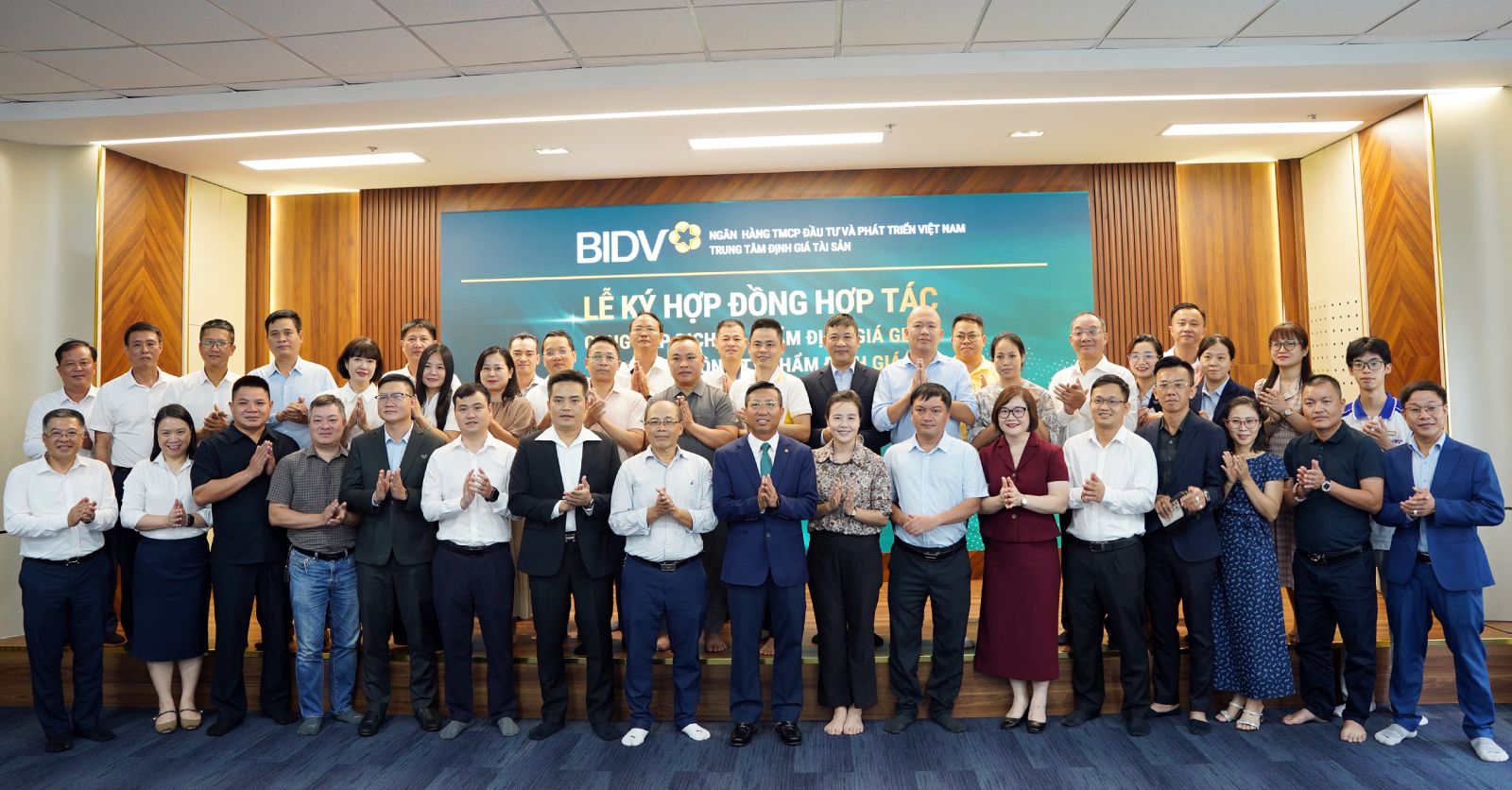 Năng lực phục vụ từ tín dụng đến giao dịch doanh nghiệp