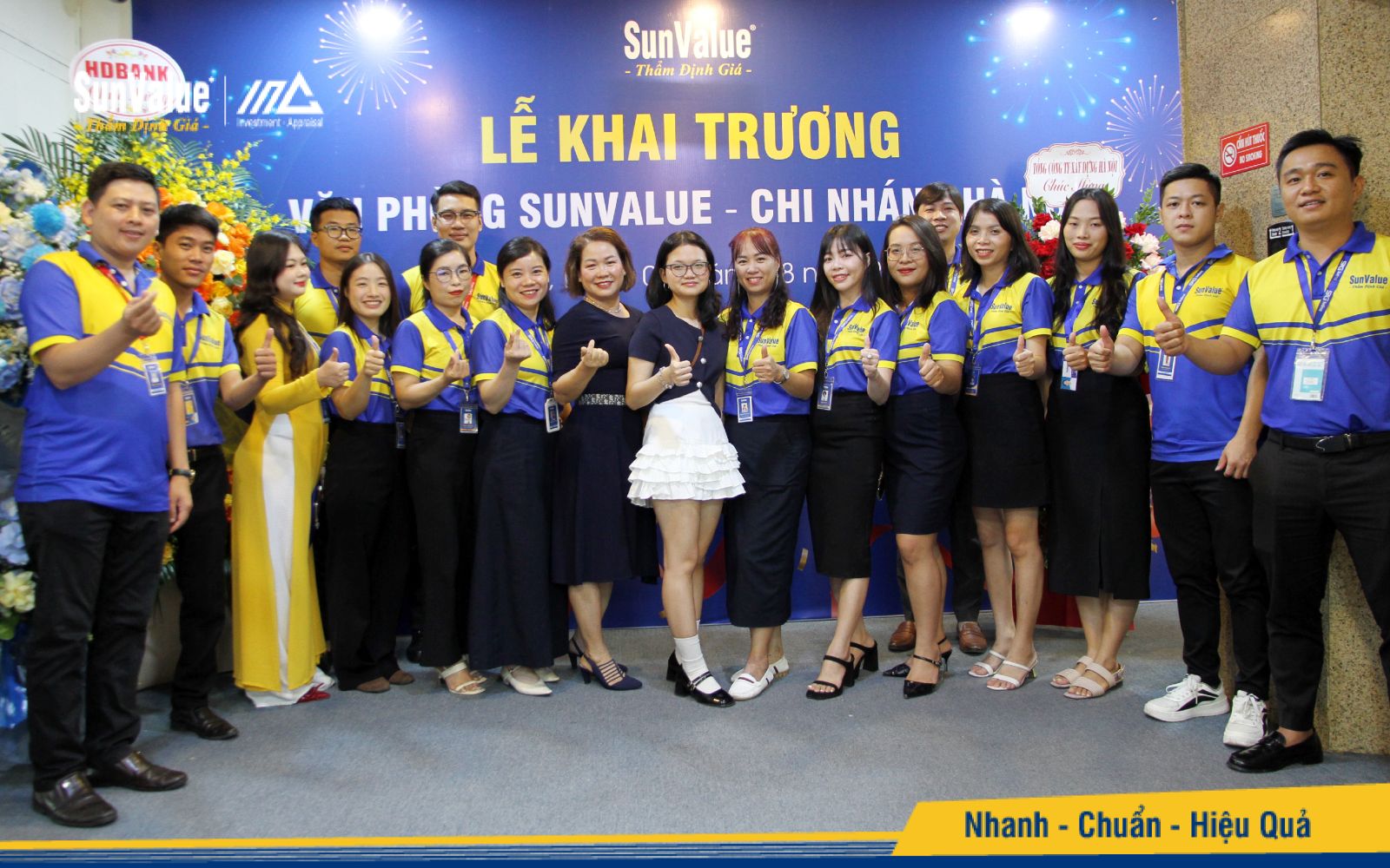 Đại diện SunValue và tập thể CBNV tham dự lễ khai trương